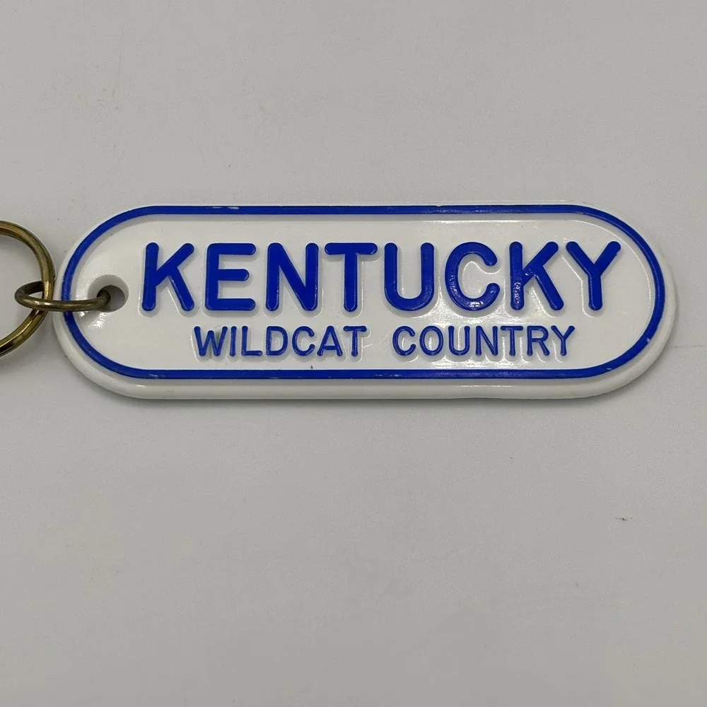 Vintage Kentucky Wildcats Country‎ plastic Keychain UK Keyring